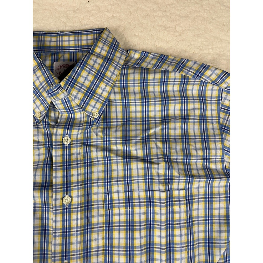 Brooks Brothers Button Down Shirt‎ Men's Large Plaid Regular Fit Non Iron Cotton